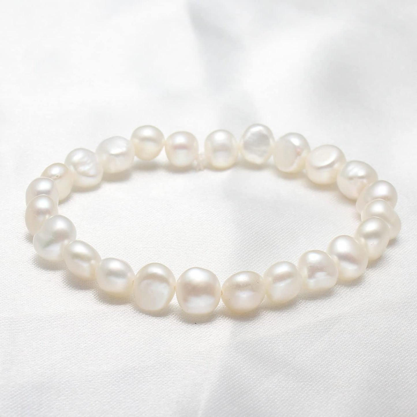 White Freshwater Pearl Bracelet 