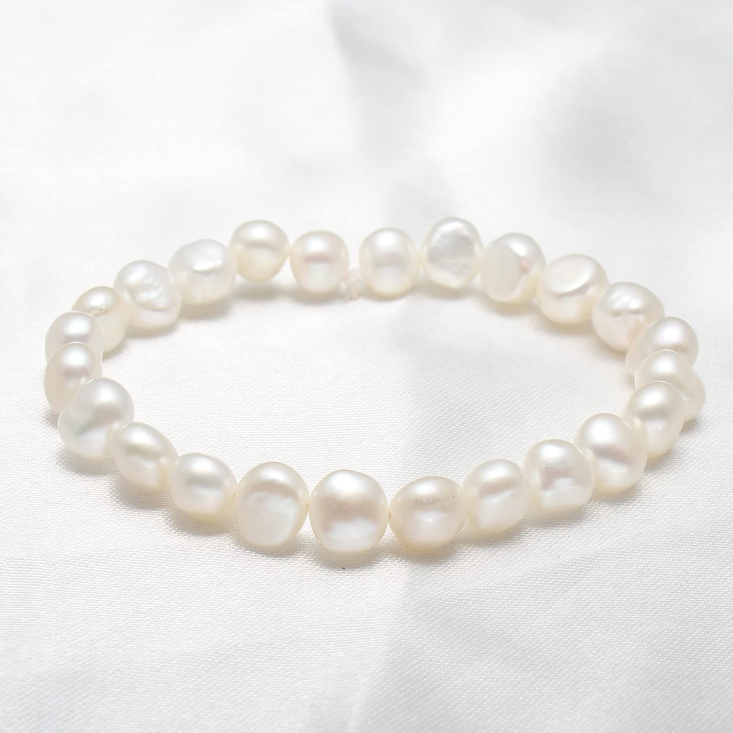 White Freshwater Pearl Bracelet 